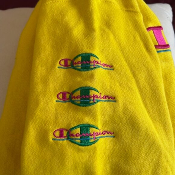 Champion Reverse Weave Sweatshirt - Picture 4 of 5